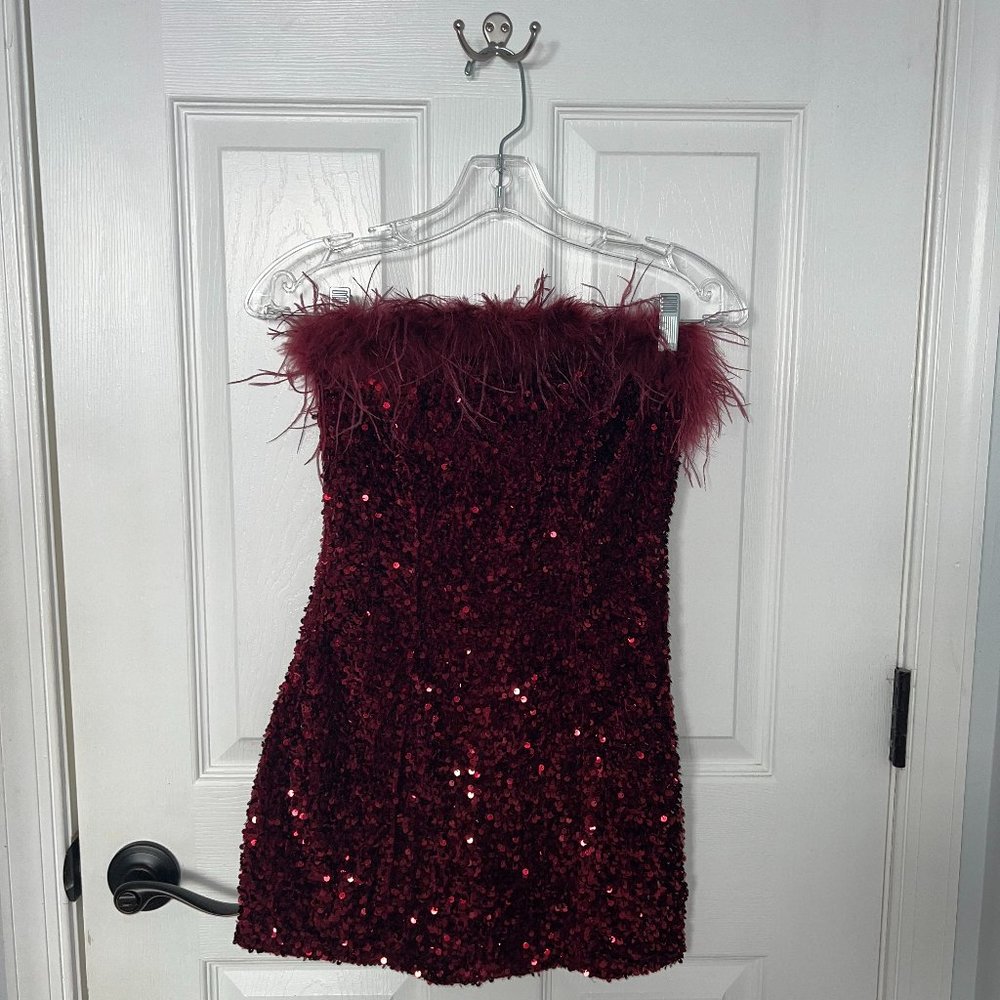 RED SPARKLY DRESS KARA